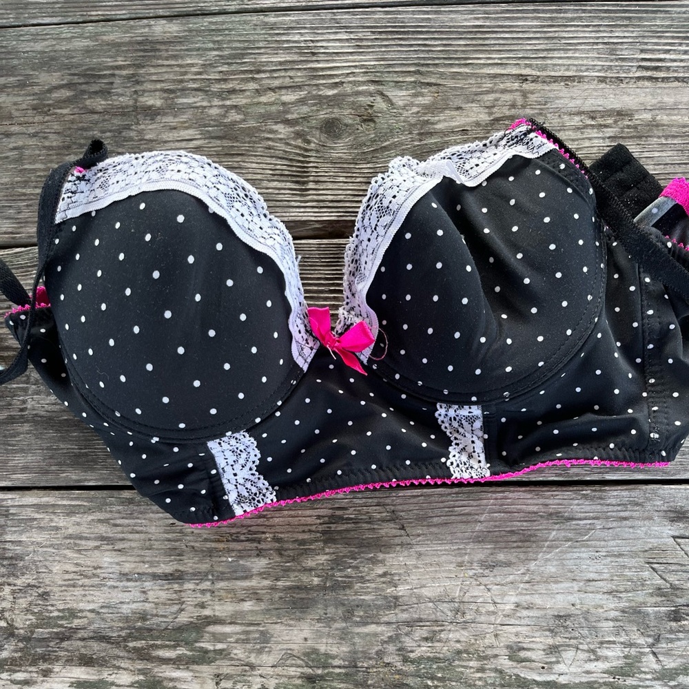 BLACK FUSHIA BLACK WHITE LACE PUSH UP BRA, adjustable straps 36C